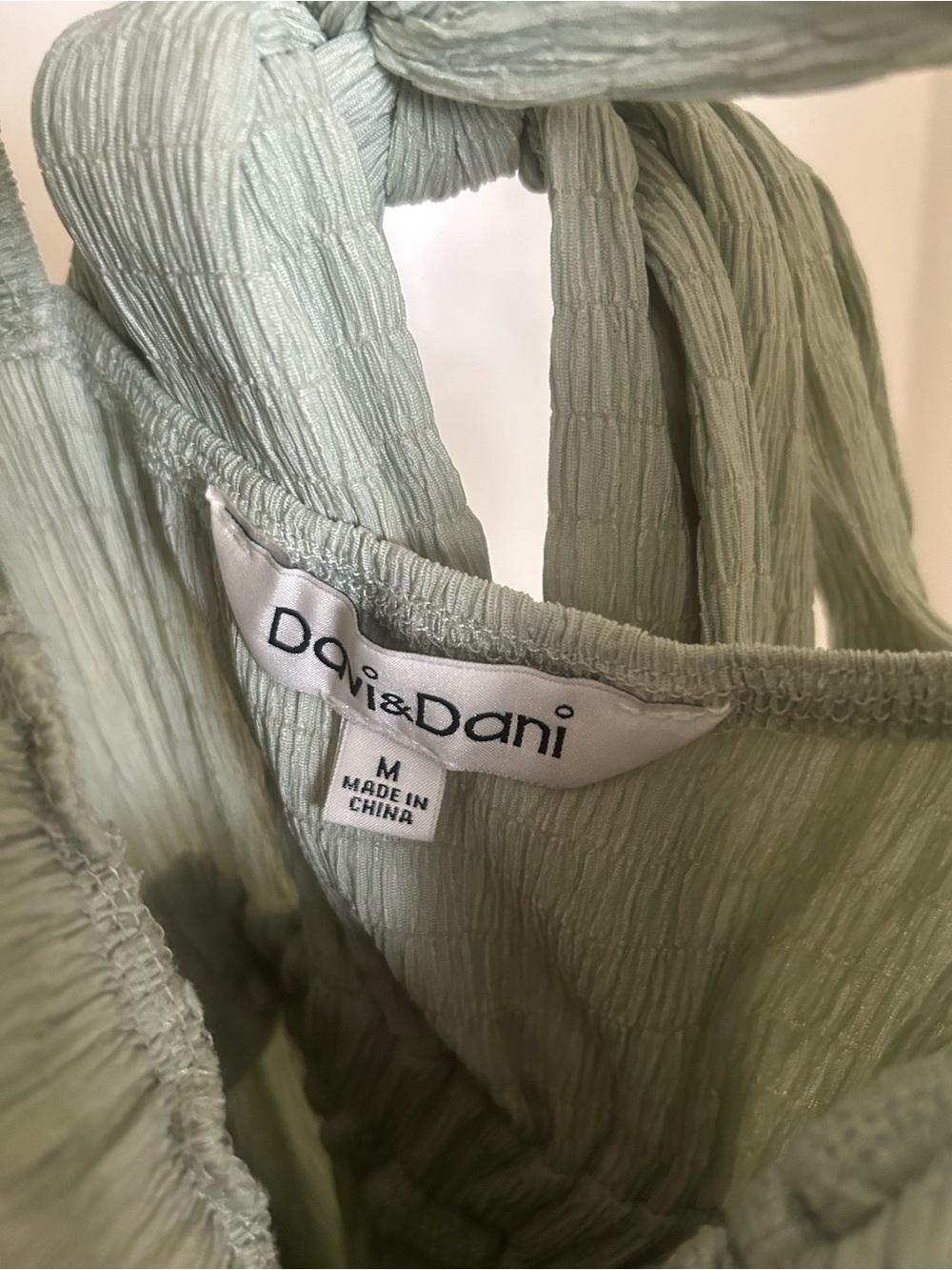 Davi & Dani Sage Green Boho Maxi Dress Flutter Sleeve Tie Back Dress M - Picture 5 of 6